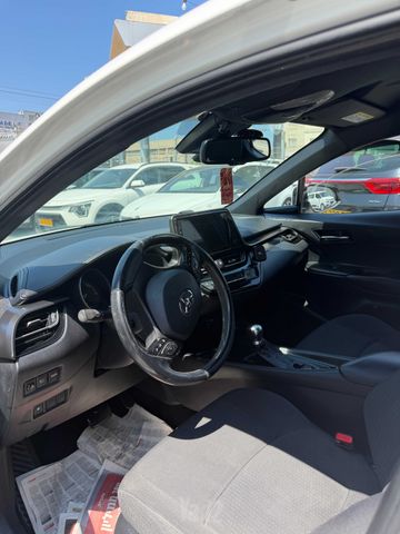 טויוטה C-HR