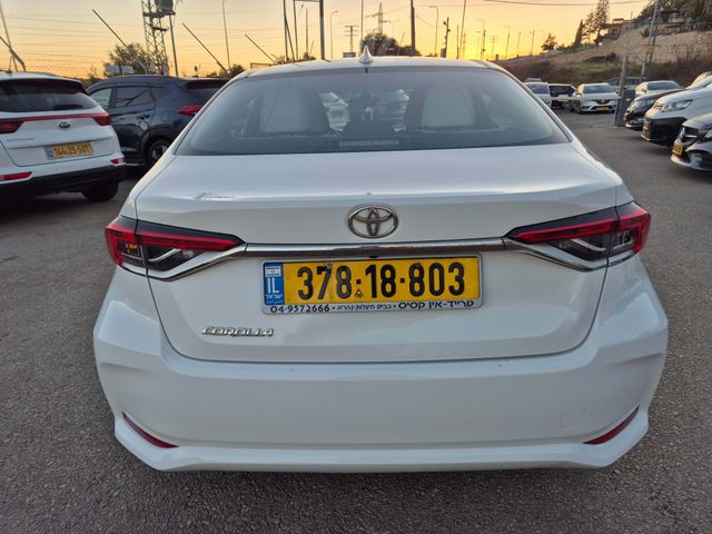 טויוטה קורולה
