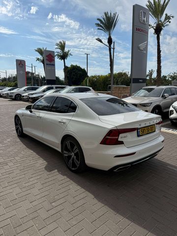 וולוו S60
