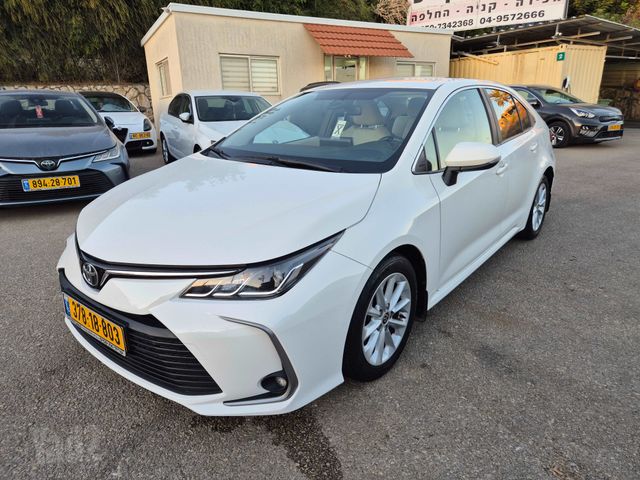 טויוטה קורולה