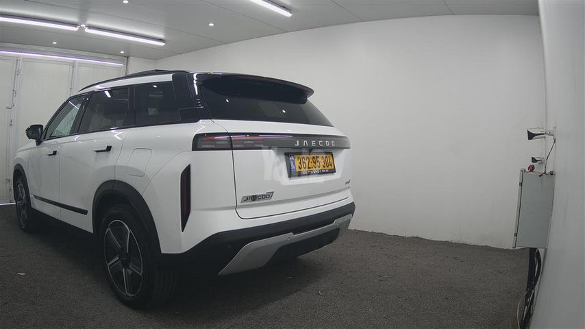 ג'אקו J7