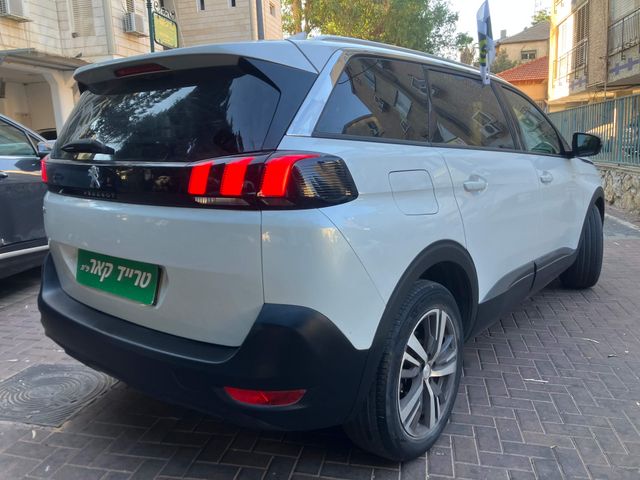 פיג'ו 5008