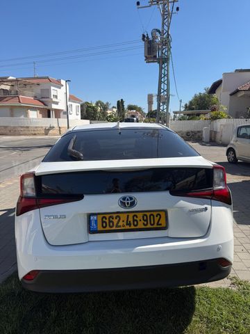 טויוטה פריוס