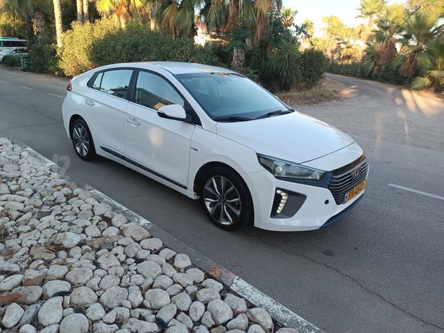 יונדאי איוניק