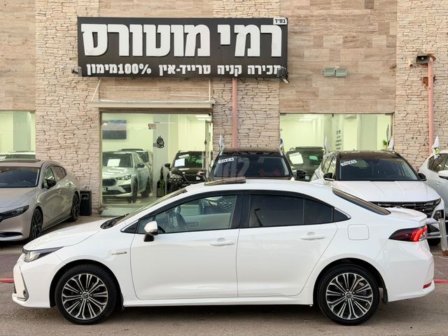 טויוטה קורולה