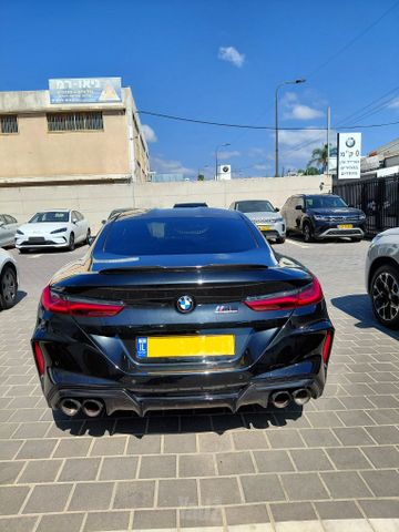 ב מ וו M8