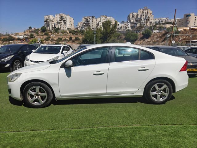 וולוו S60