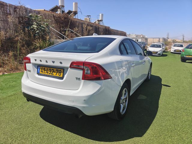 וולוו S60