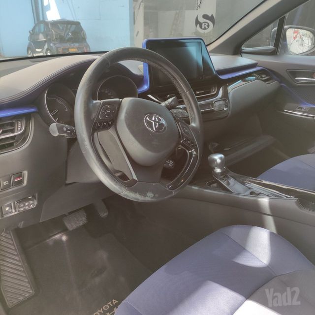טויוטה C-HR