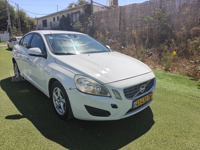 וולוו S60
