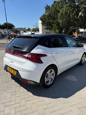 יונדאי i20