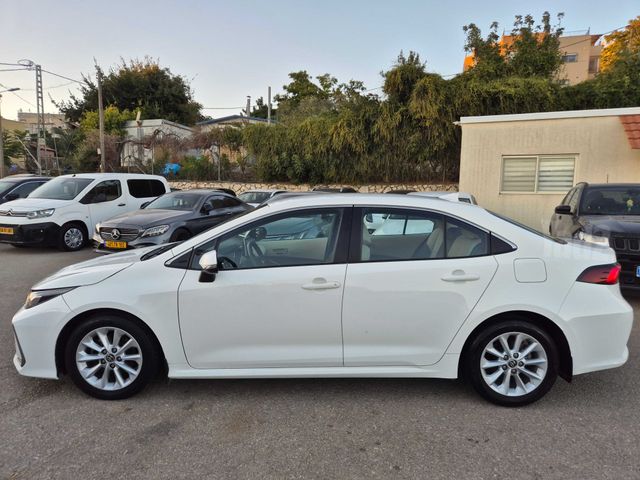 טויוטה קורולה
