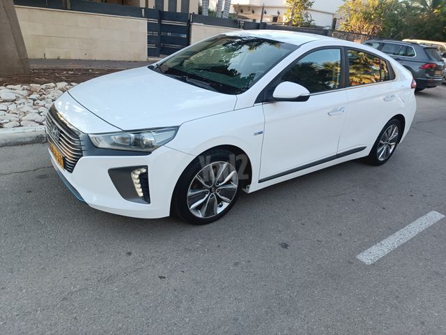 יונדאי איוניק