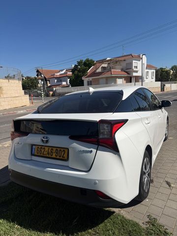 טויוטה פריוס