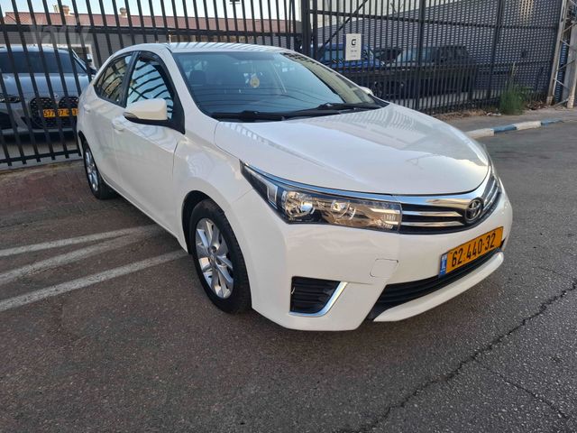 מודעת רכב טויוטה קורולה