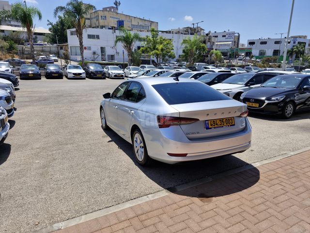 סקודה אוקטביה
