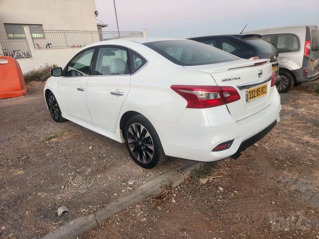ניסאן סנטרה