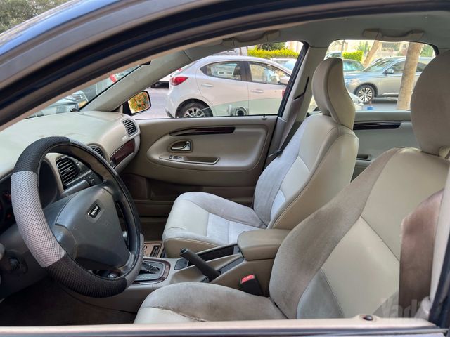 וולוו S40