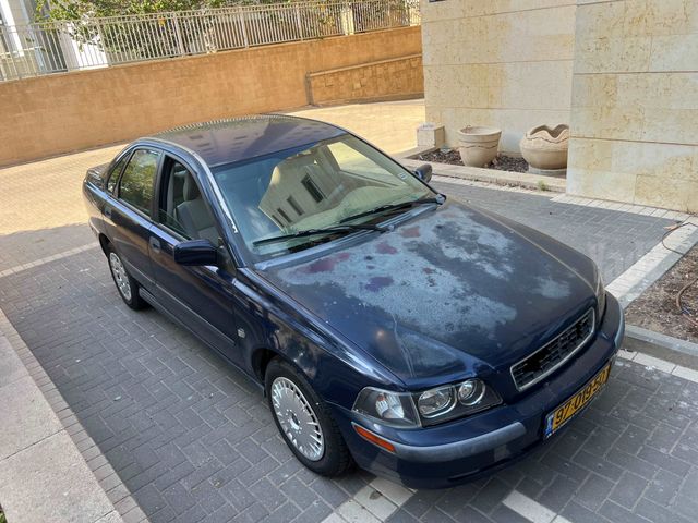 וולוו S40