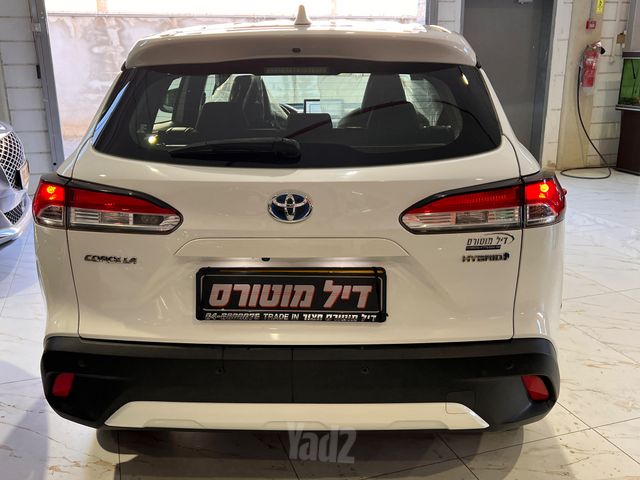 טויוטה קורולה קרוס