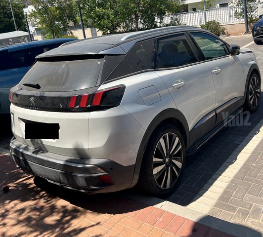 פיג'ו 3008