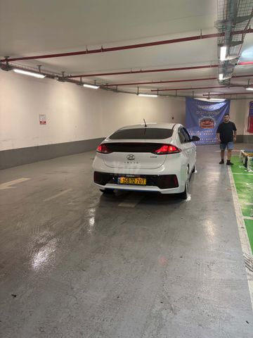 יונדאי איוניק