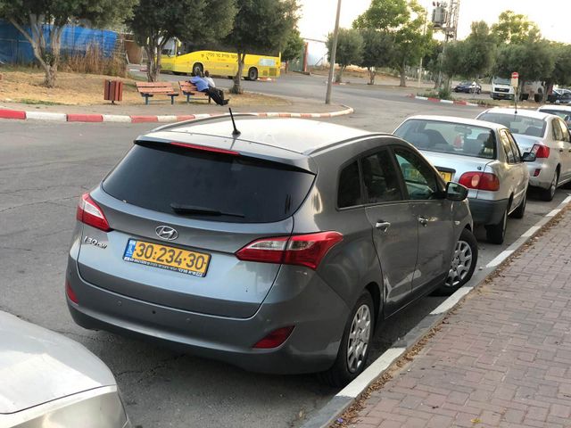 מודעת רכב יונדאי i30