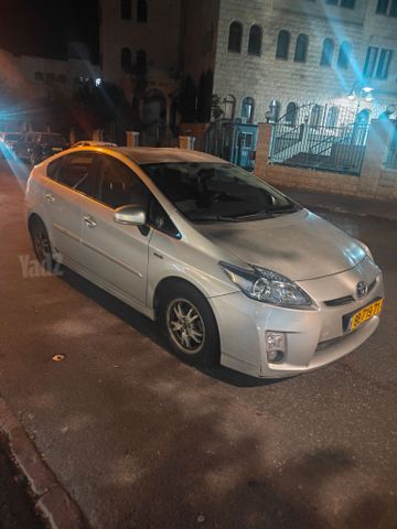 מודעת רכב טויוטה פריוס