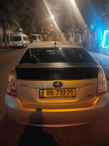 טויוטה פריוס