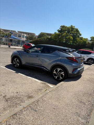 מודעת רכב טויוטה C-HR