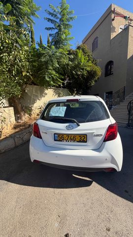 טויוטה יאריס
