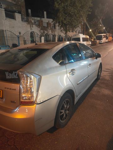 טויוטה פריוס