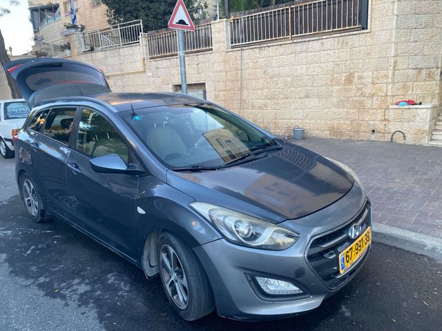 יונדאי i30