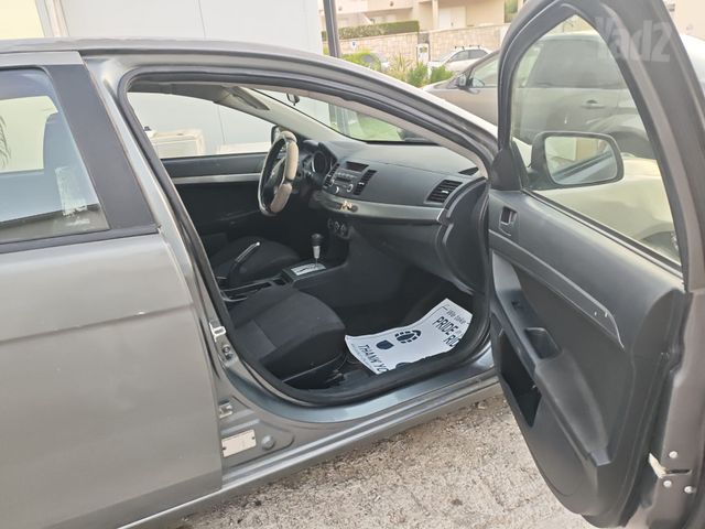 מיצובישי לנסר