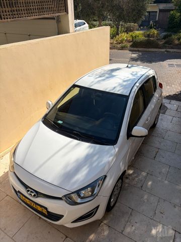 יונדאי i20