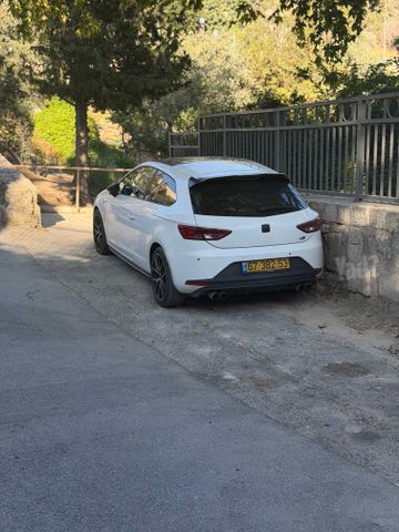 סיאט לאון