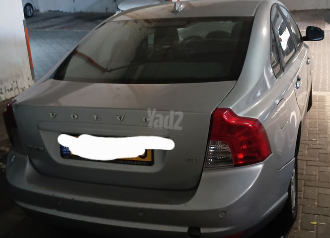 וולוו S40