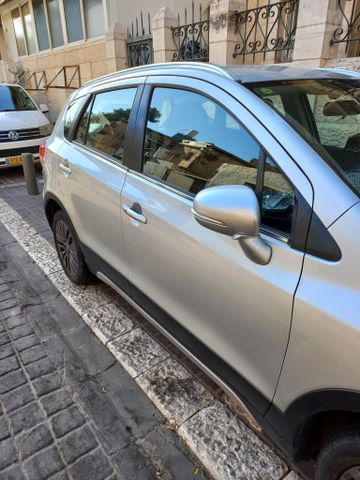 סוזוקי קרוסאובר