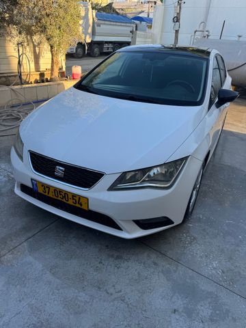 מודעת רכב סיאט לאון