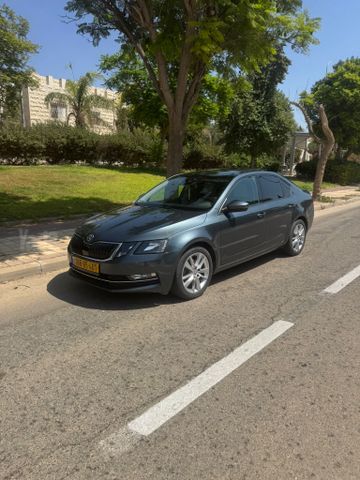 סקודה אוקטביה