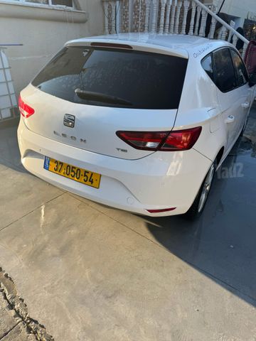 סיאט לאון