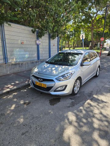 יונדאי i30