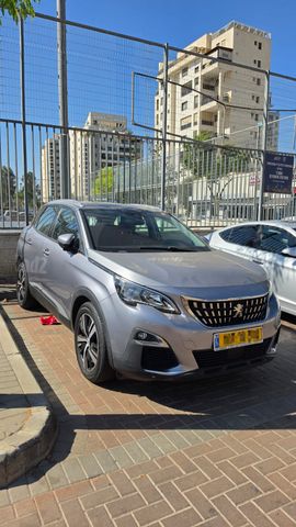 פיג'ו 3008