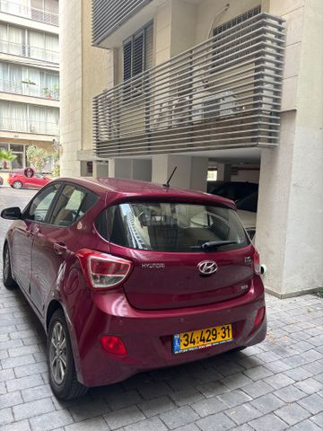 יונדאי i10