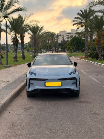 זיקר X