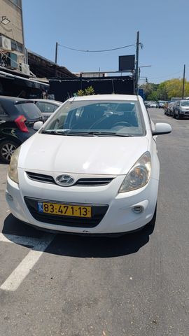 יונדאי i20