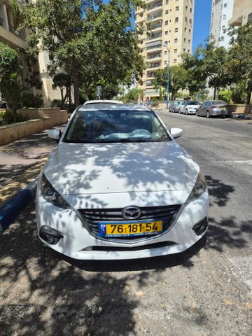 מאזדה 3