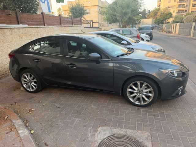 מאזדה 3
