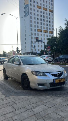 מודעת רכב מאזדה 3