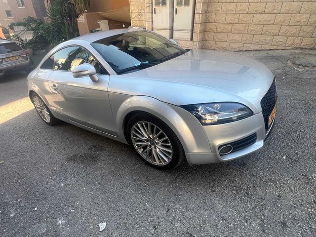 אאודי TT